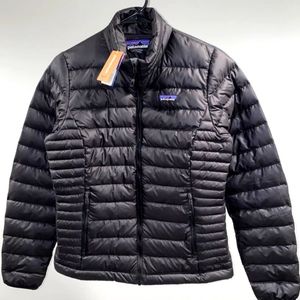 SOLD! NWT Patagonia Down Sweater Jacket, black size small